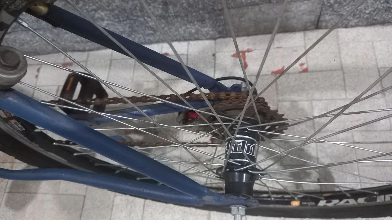 Bicicleta azul aro 26 - Foto 3