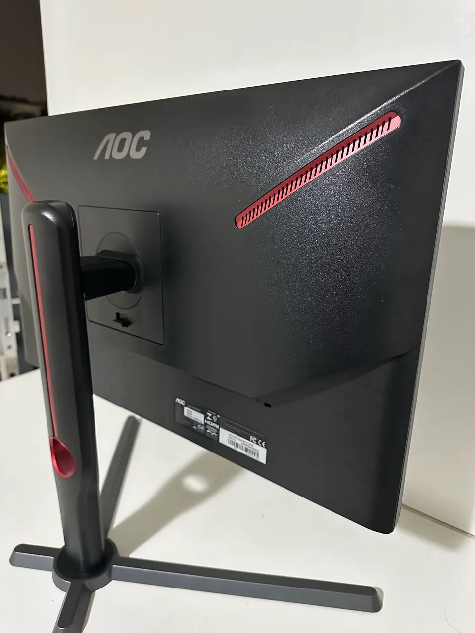 Monitor Gamer AOC 24.5", 240Hz, Full HD, 0.5ms - Foto 2