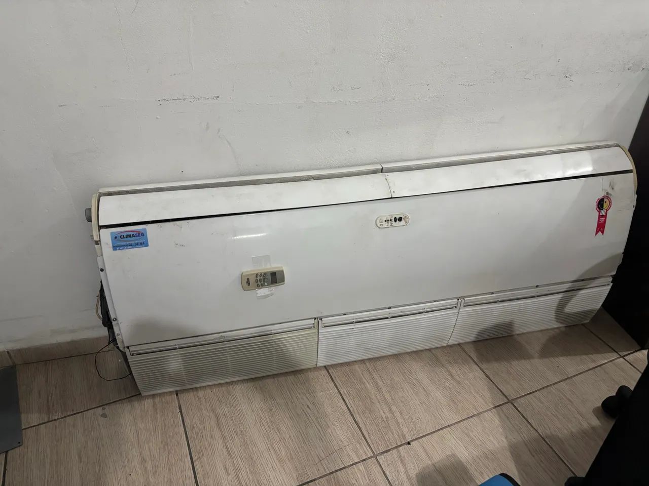 Ar condicionado 60btus com defeito