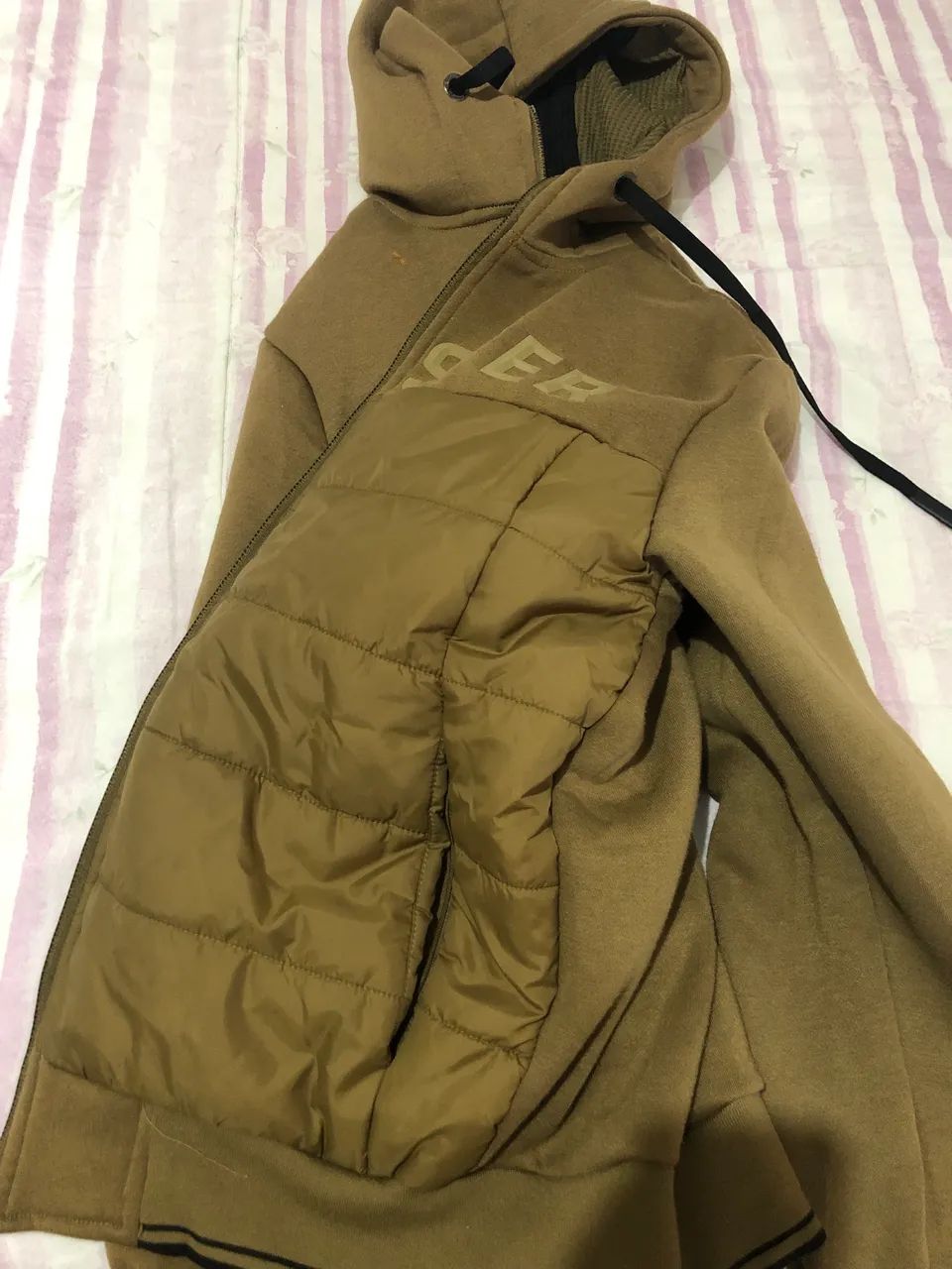 Vendo uma jaqueta top tamanho M  - Foto 2