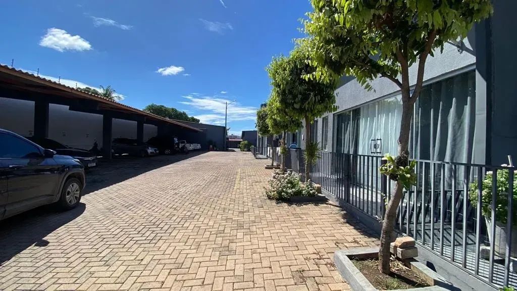 Alugo casa condomínio fechado no centro de cuiaba
