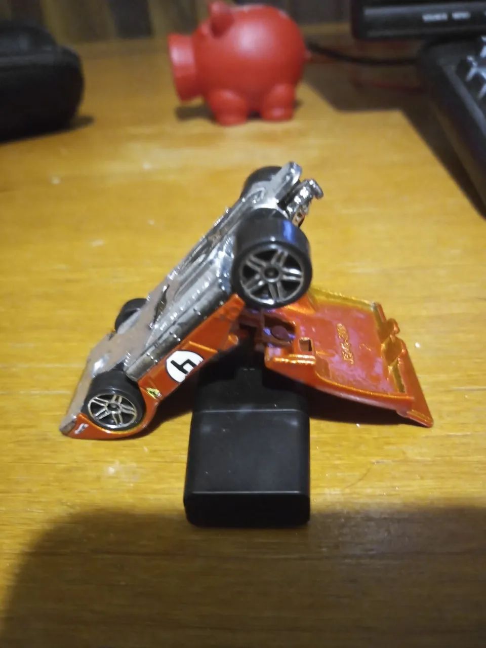 Carrinho Hotwheels Ferrari 512M usado - Foto 4