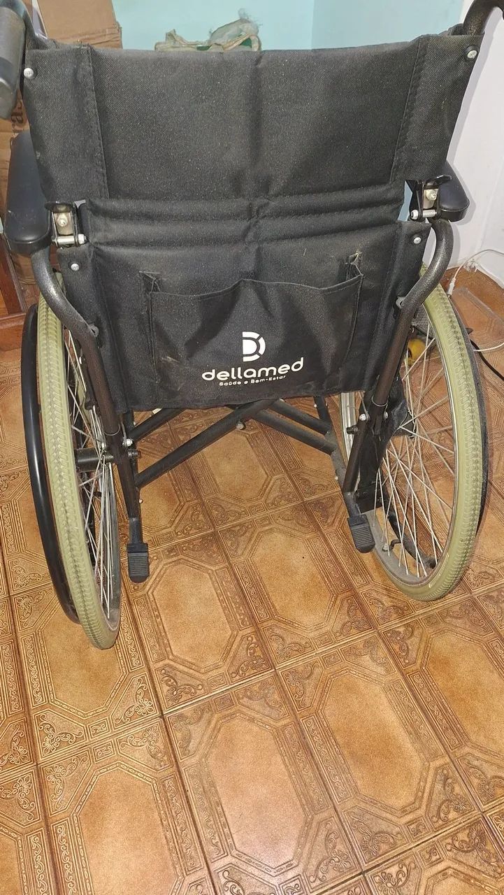Vendo Cadeira de Rodas  - Foto 5