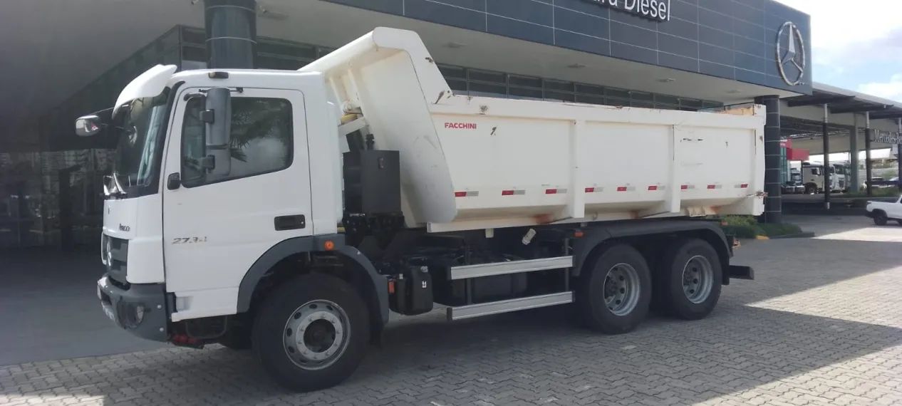 Mercedes-Benz Atego 2730 6x4 Diesel Automático 2022/23 - Foto 6