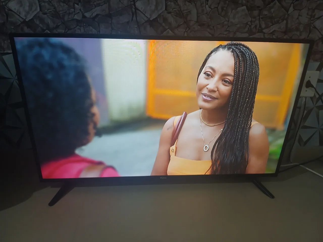 Vendo tv smart tv philco de 43 polegadas no precinho pra hoje - Foto 2