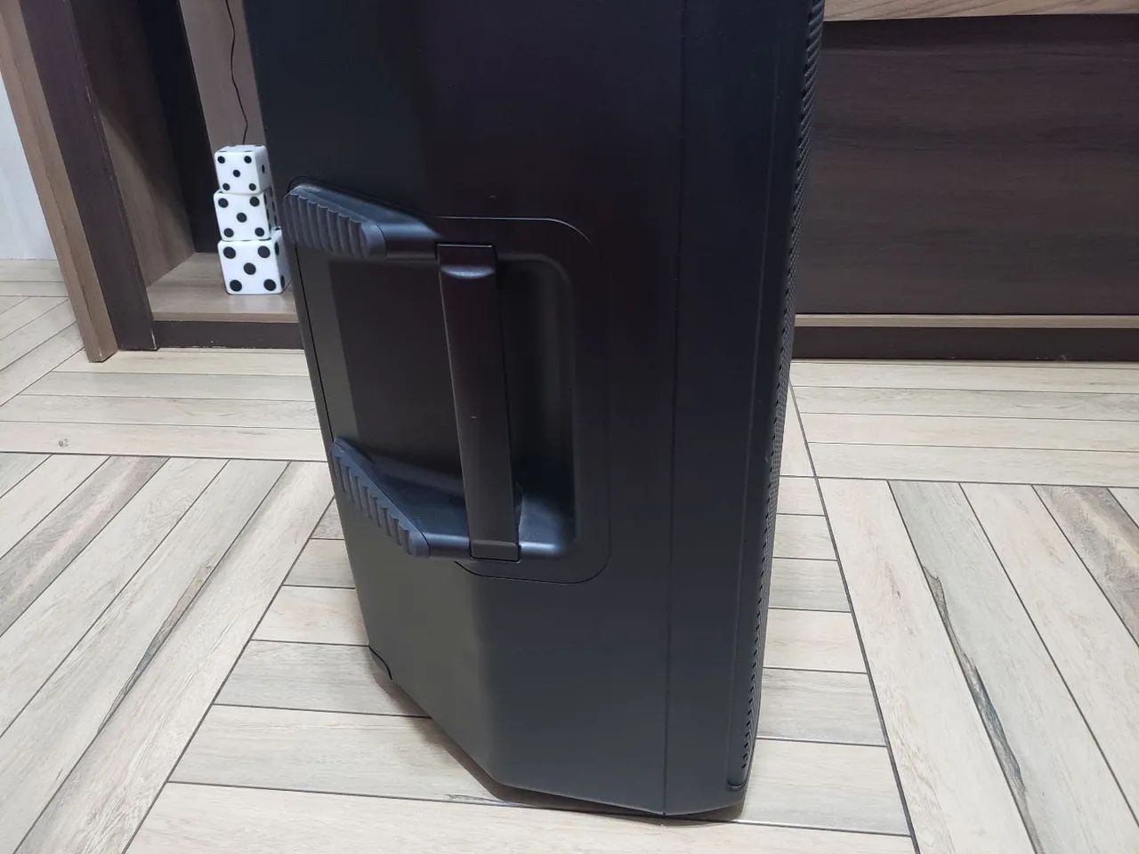 Caixa ativa JBL eon 615 - 1000w  - Foto 4