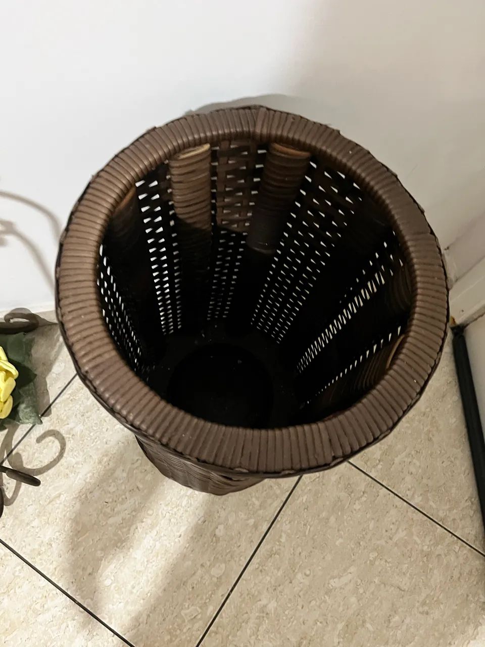 Porta guarda-chuva tipo vime 