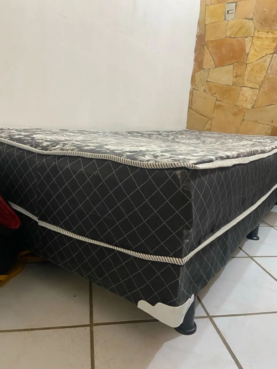 Vendo cama de solteiro  - Foto 2