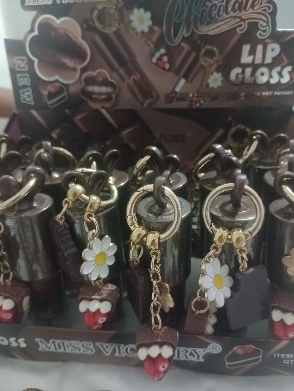 LIP GLOSS CHAVEIRO CHOCOLATE  - MISS VICTORY  - Foto 5