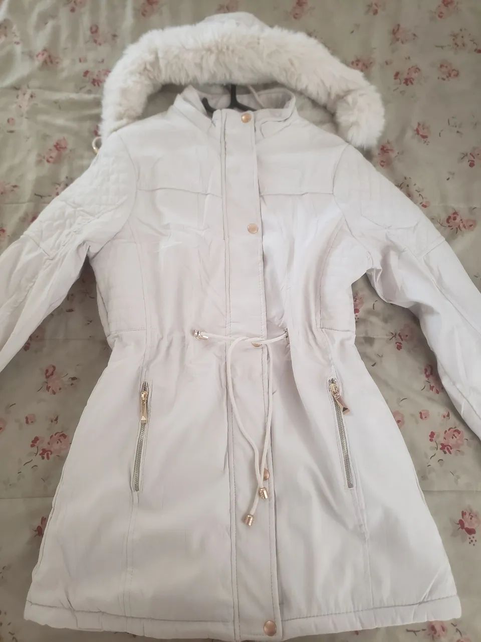 Vendo casaco off white  P