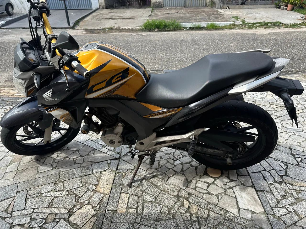 CB TWISTER 2020