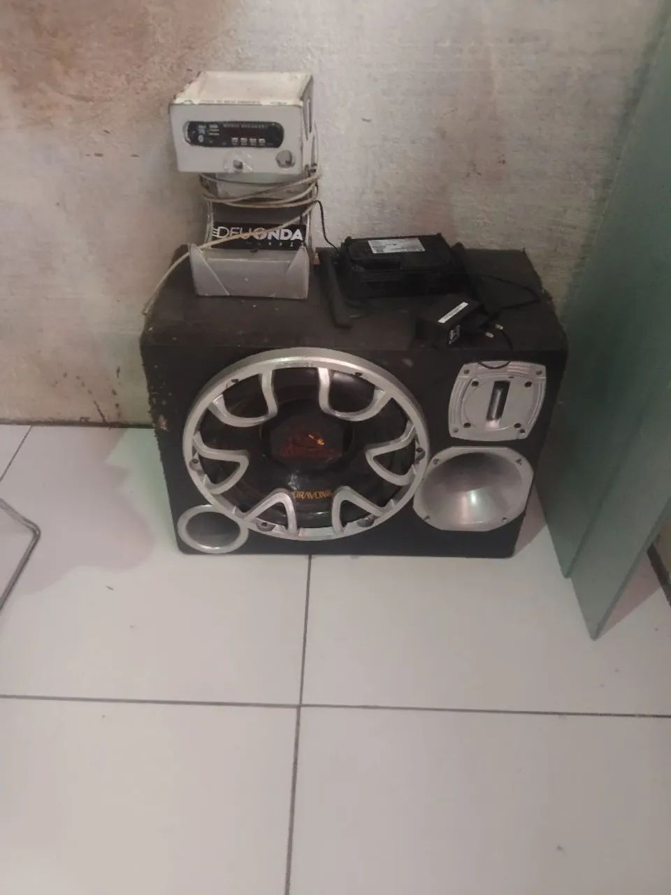Caixa trio com fone de 12 potente, módulo ts400 e central com placa BLUETOOTH 