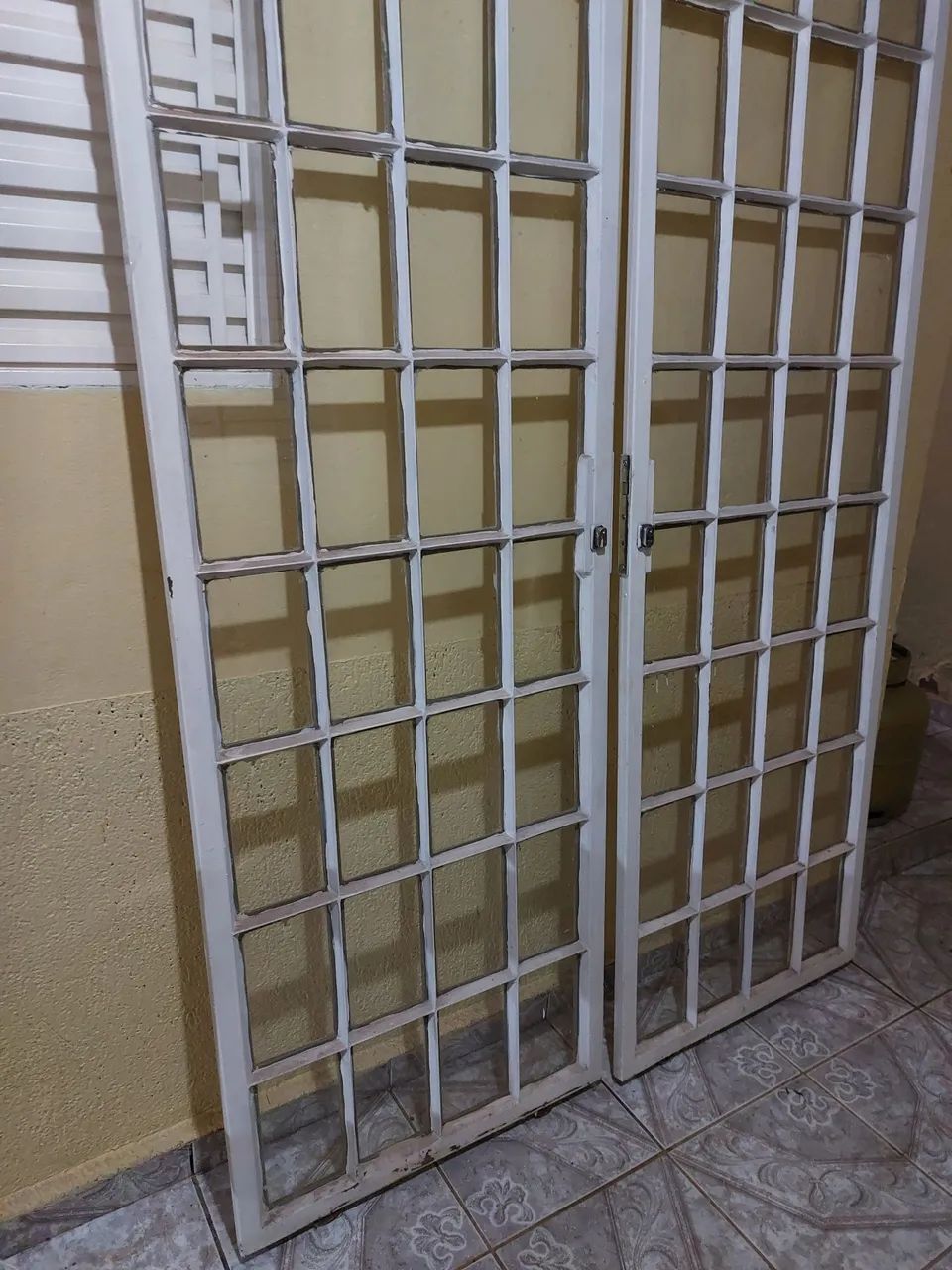 Porta de correr com vidros - Foto 5