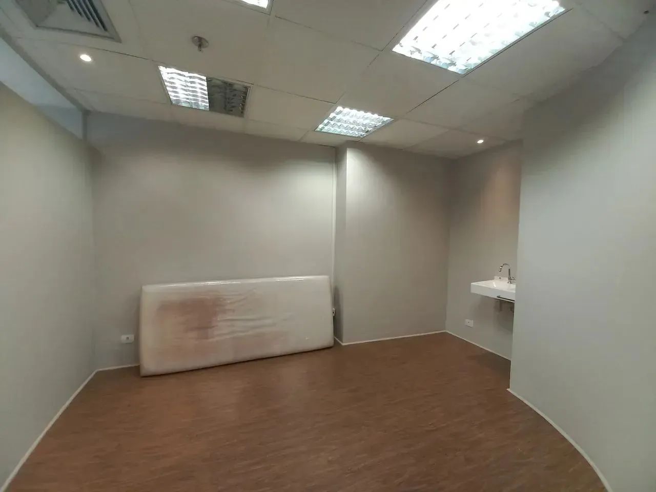 Sala Comercial 54m² na Av. Faria Lima no Jardim Paulistano para locação - Foto 10