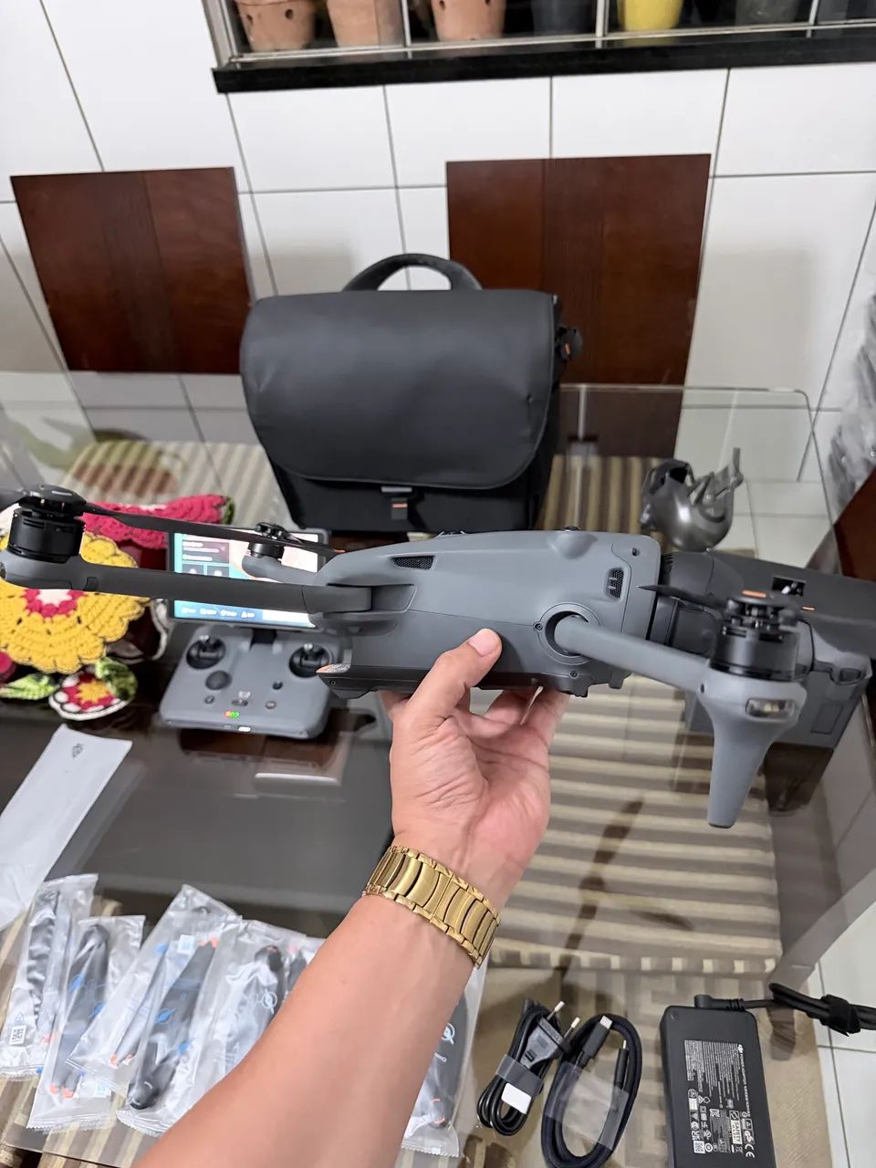 SOMENTE O DRONE DJI MAVIC 4 PRO CREATOR - IMPECÁVEL   - Foto 2