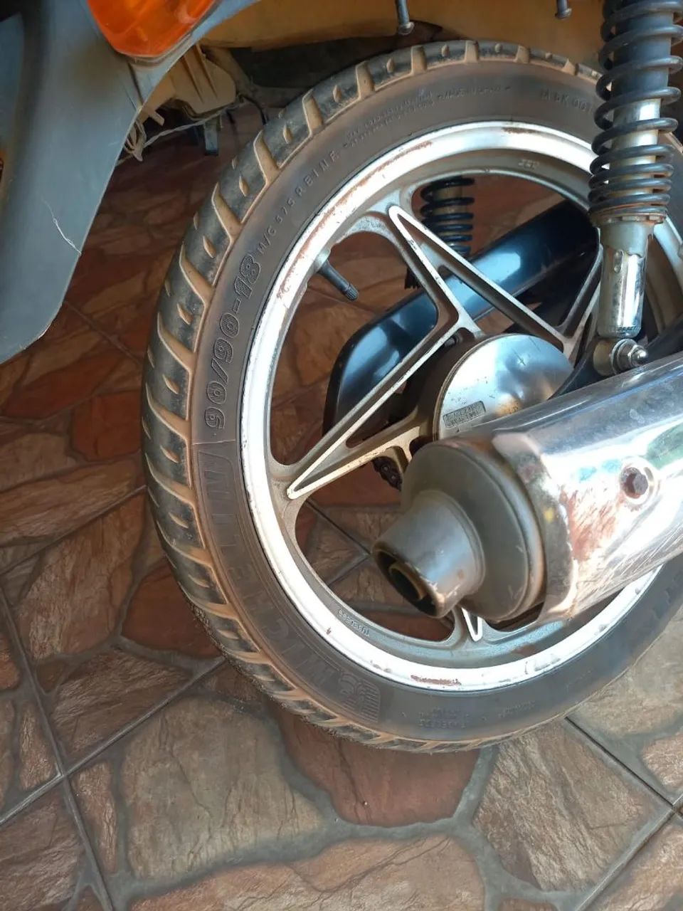 Suzuki YES 125/ nova  - Foto 4