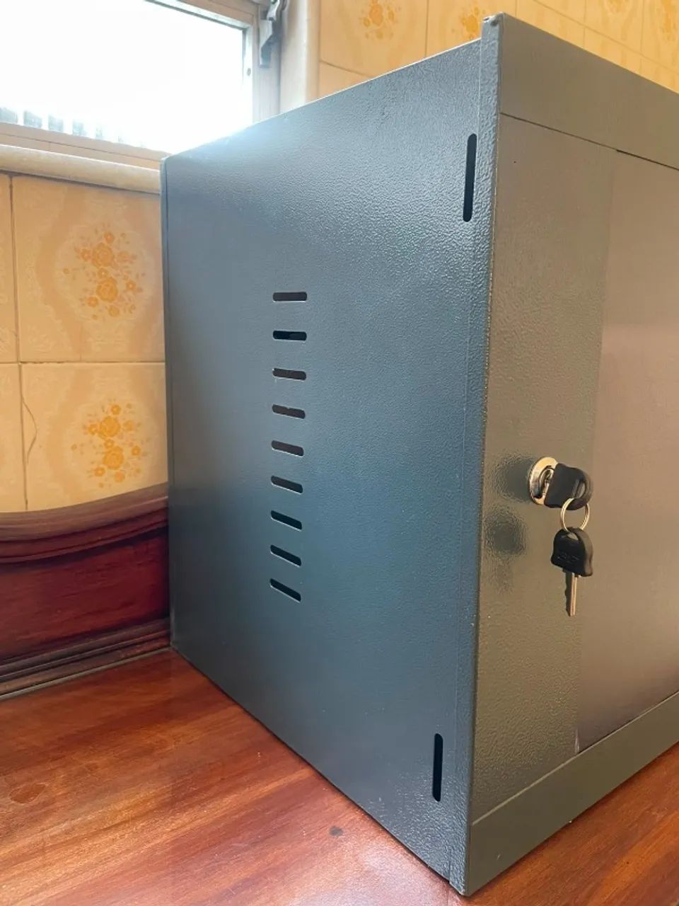 Rack Metálico de Parede para CFTV / DVR com Chave - Foto 4