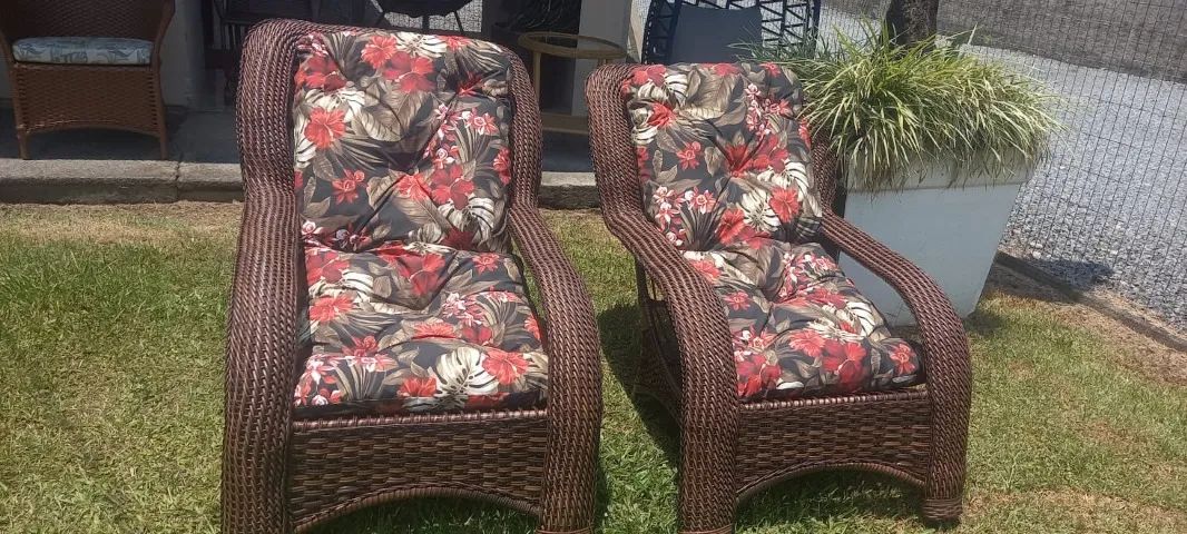 2 Poltronas Descanso