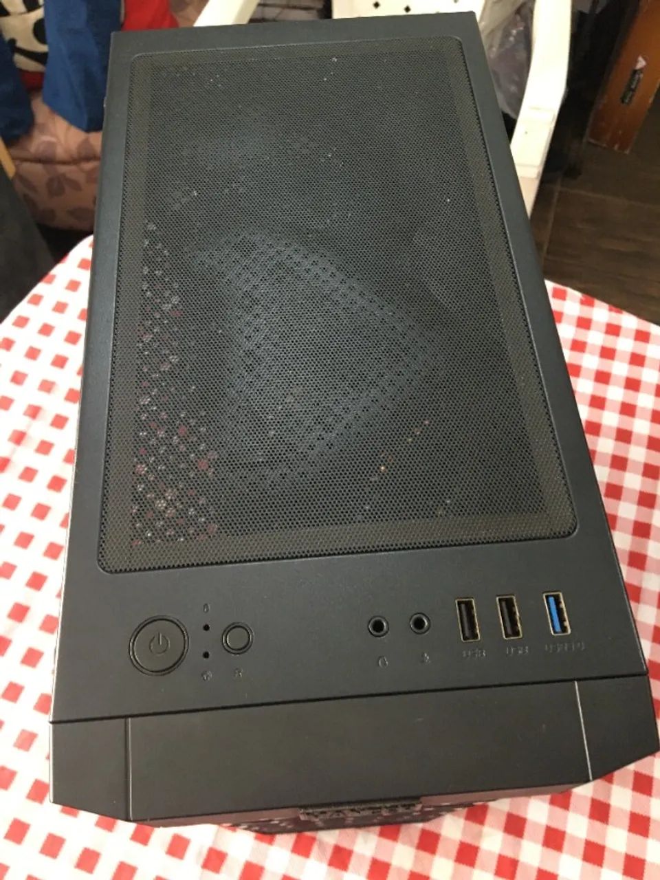 Desktop Xeon - Versátil para Trabalho, Estudos e Jogos - Foto 3
