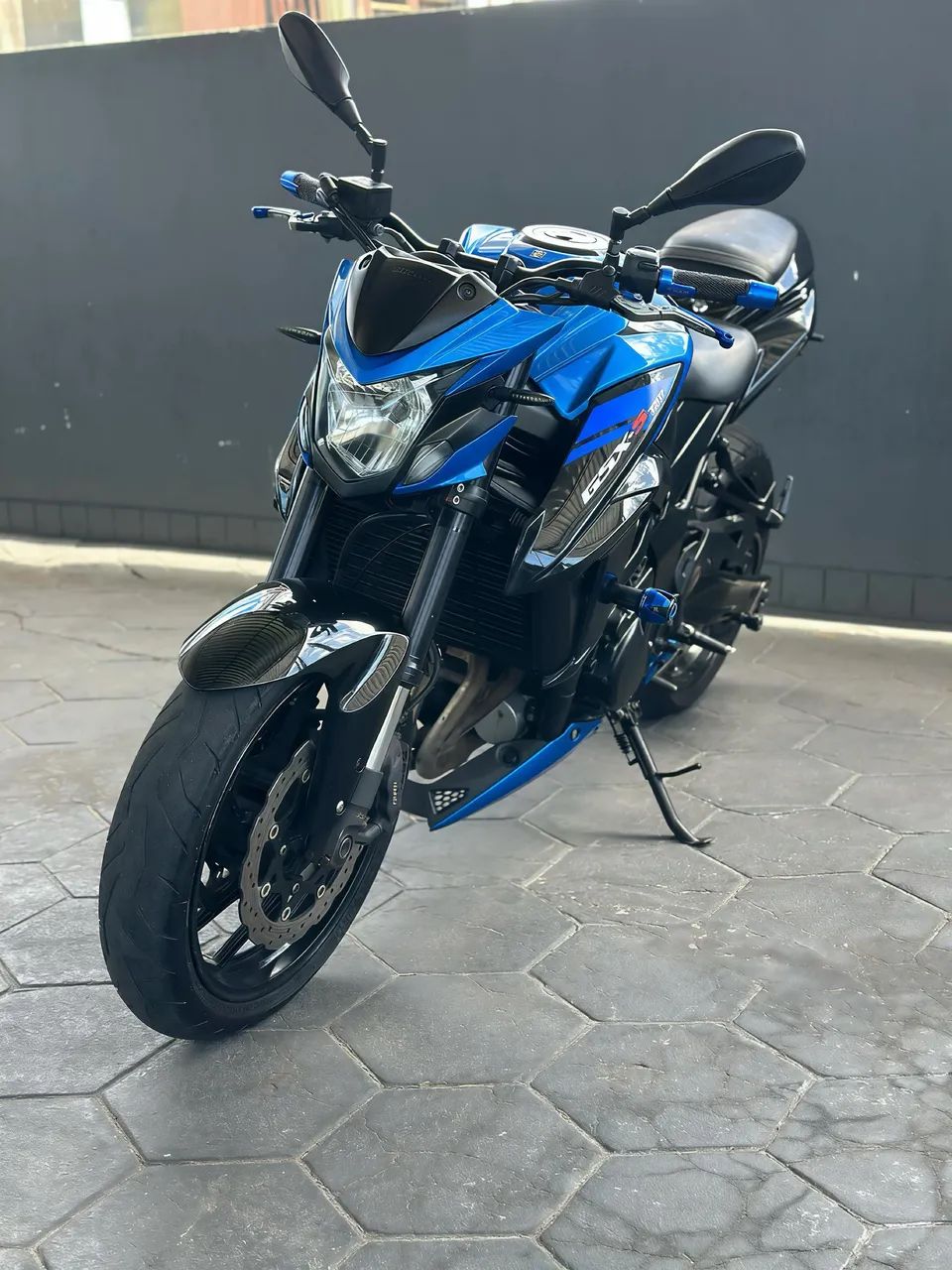SUZUKI GSX-S 750 - Foto 4