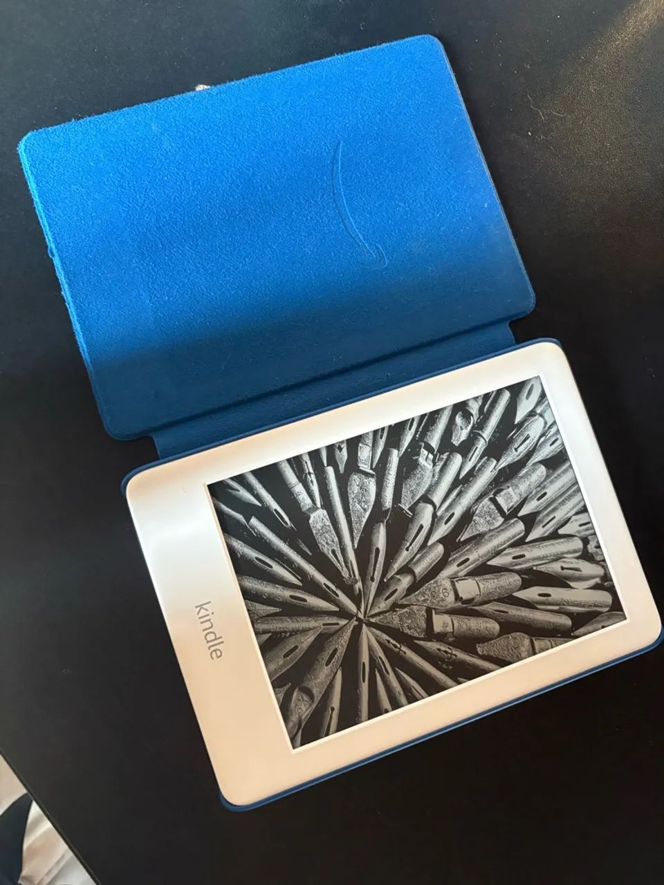 Kindle 10ª Geração Branco + Capa Azul | Tela 6? 