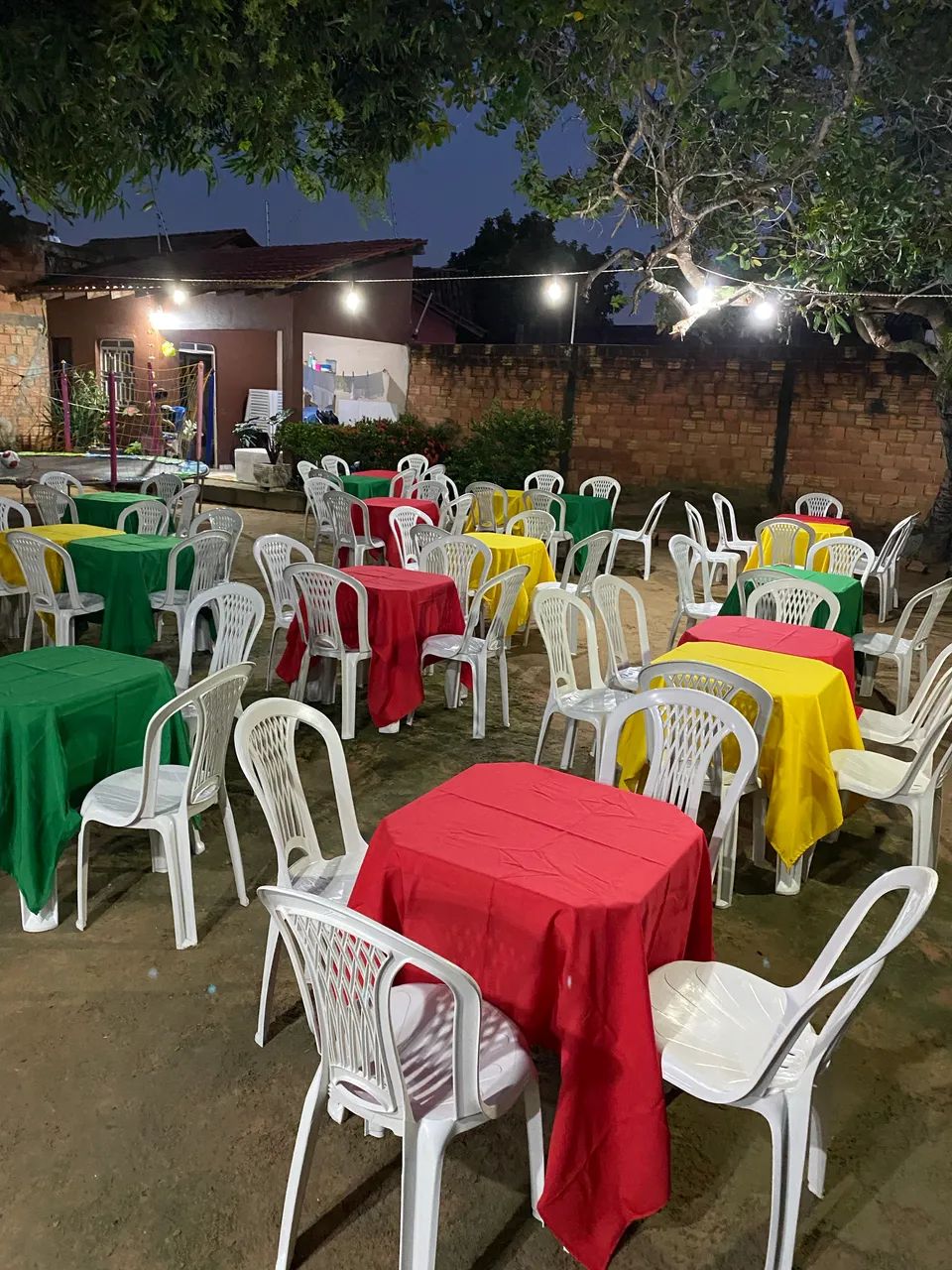 Aluguel de mesas e cadeiras  - Foto 4