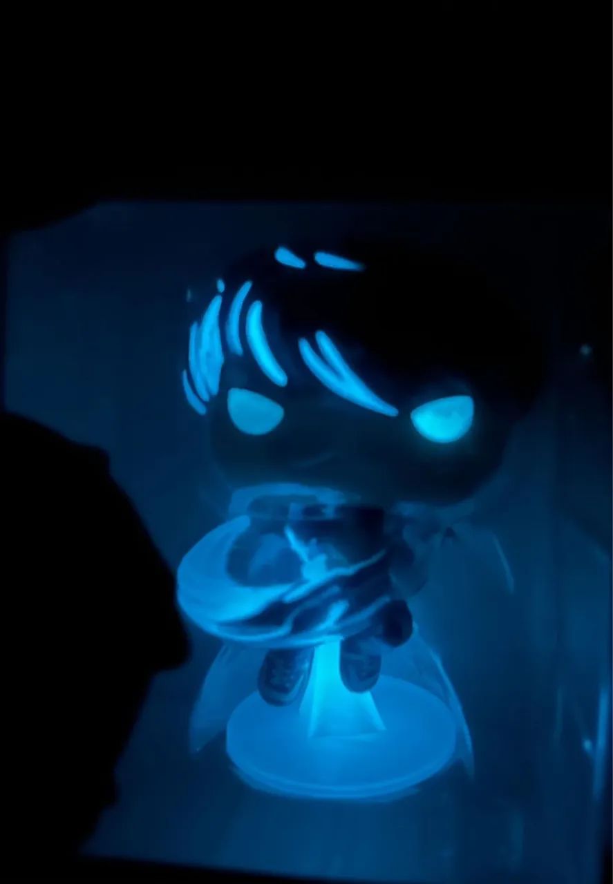 Funko Pop Sung Jinwoo GLOW CHASE 1982 - Foto 3