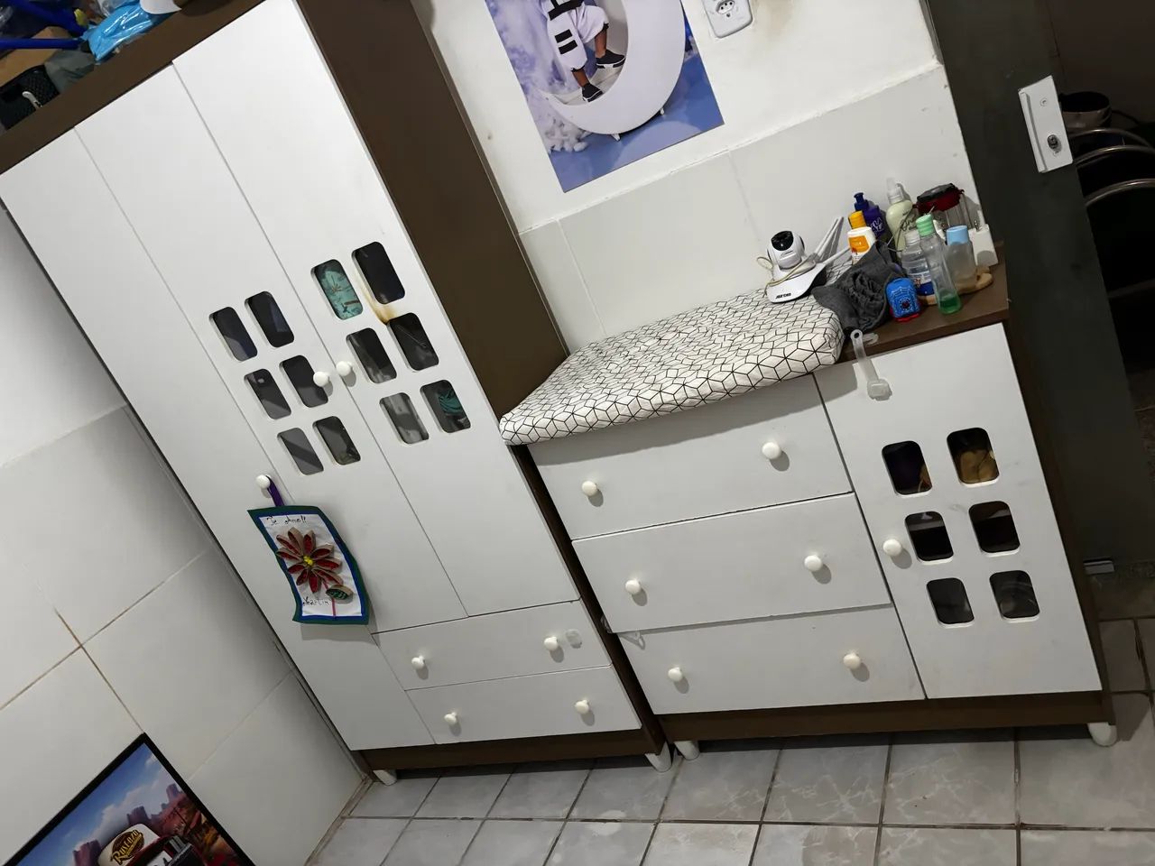 Guarda roupa e cama de bebê  - Foto 4