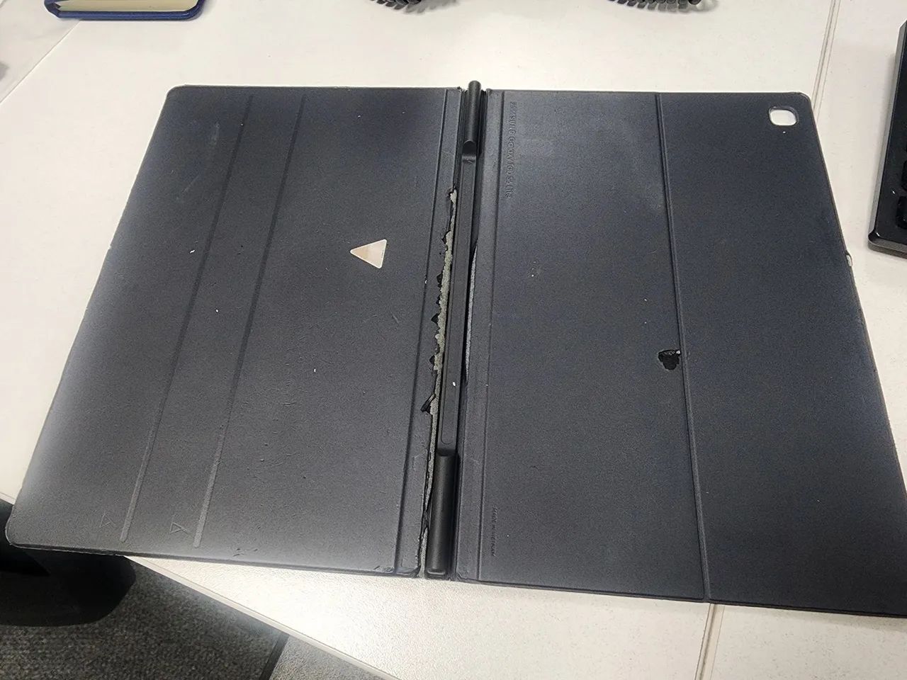 Capa magnética Tab Samsung S6 Lite (original) - Foto 3