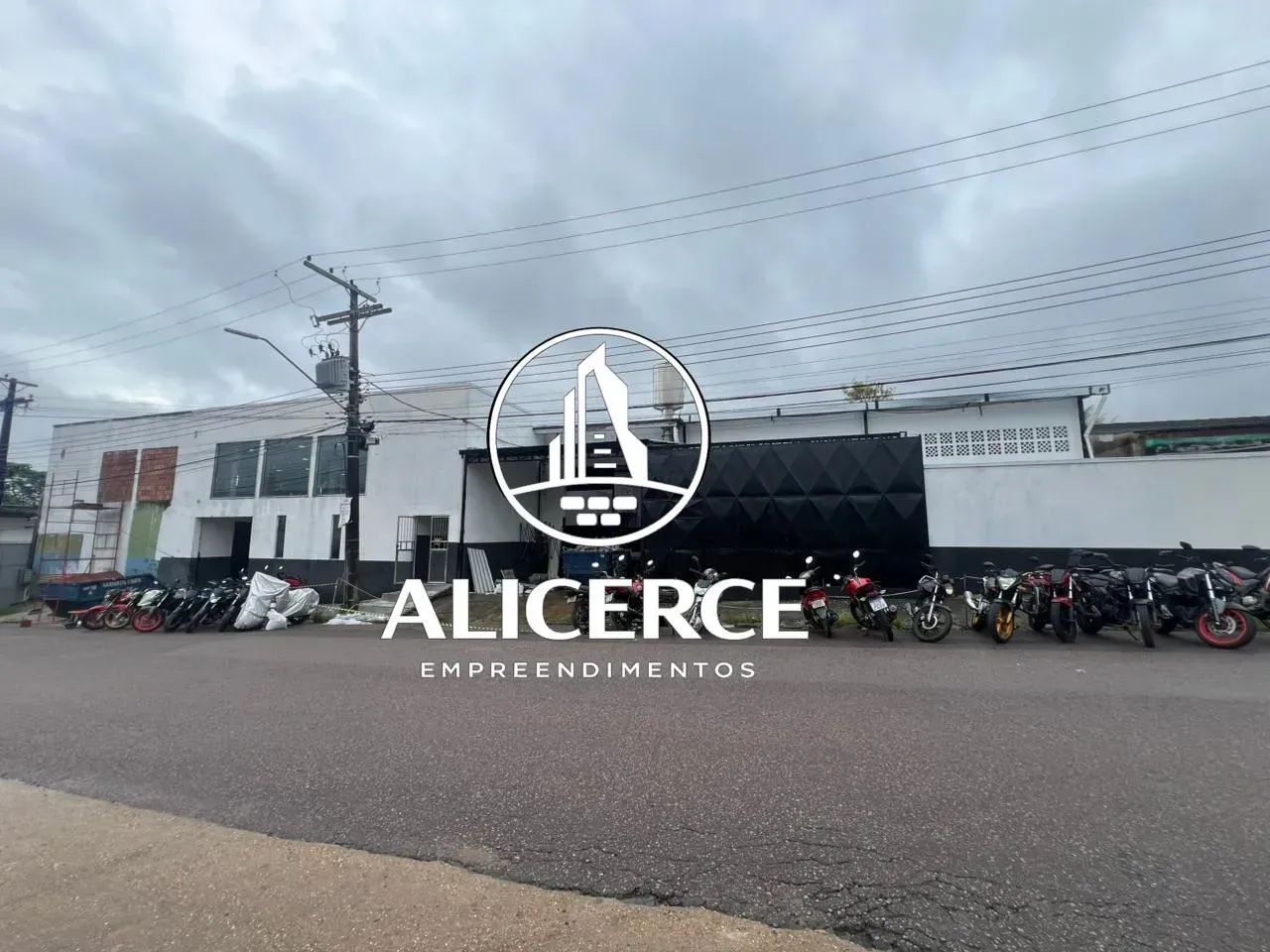 ALUGO GALPÃO NOVO NO COROADO 1200 M2