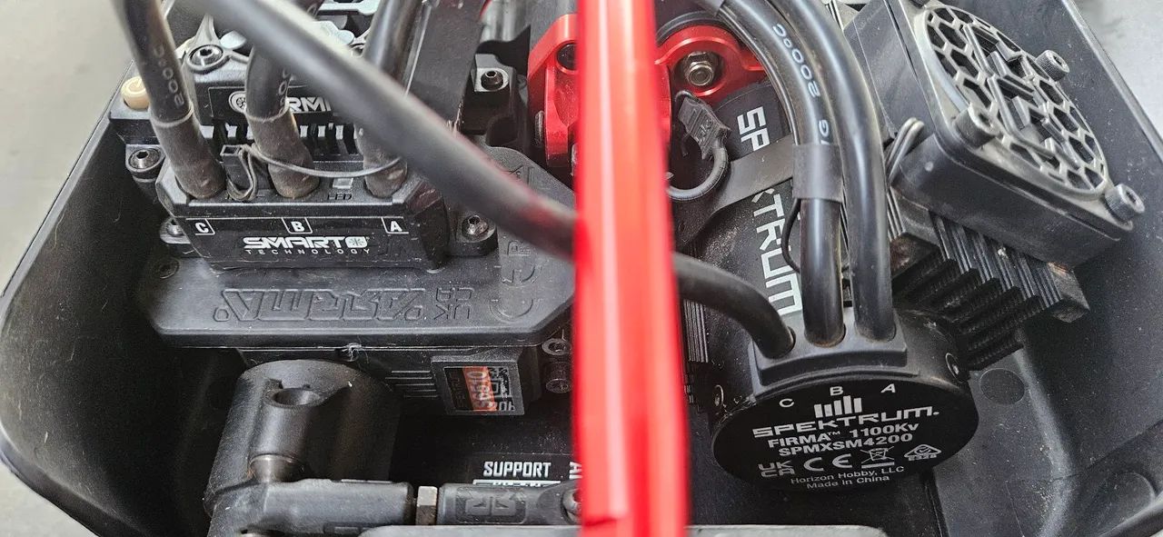 Automodelo arrma kraton 8s - Foto 5