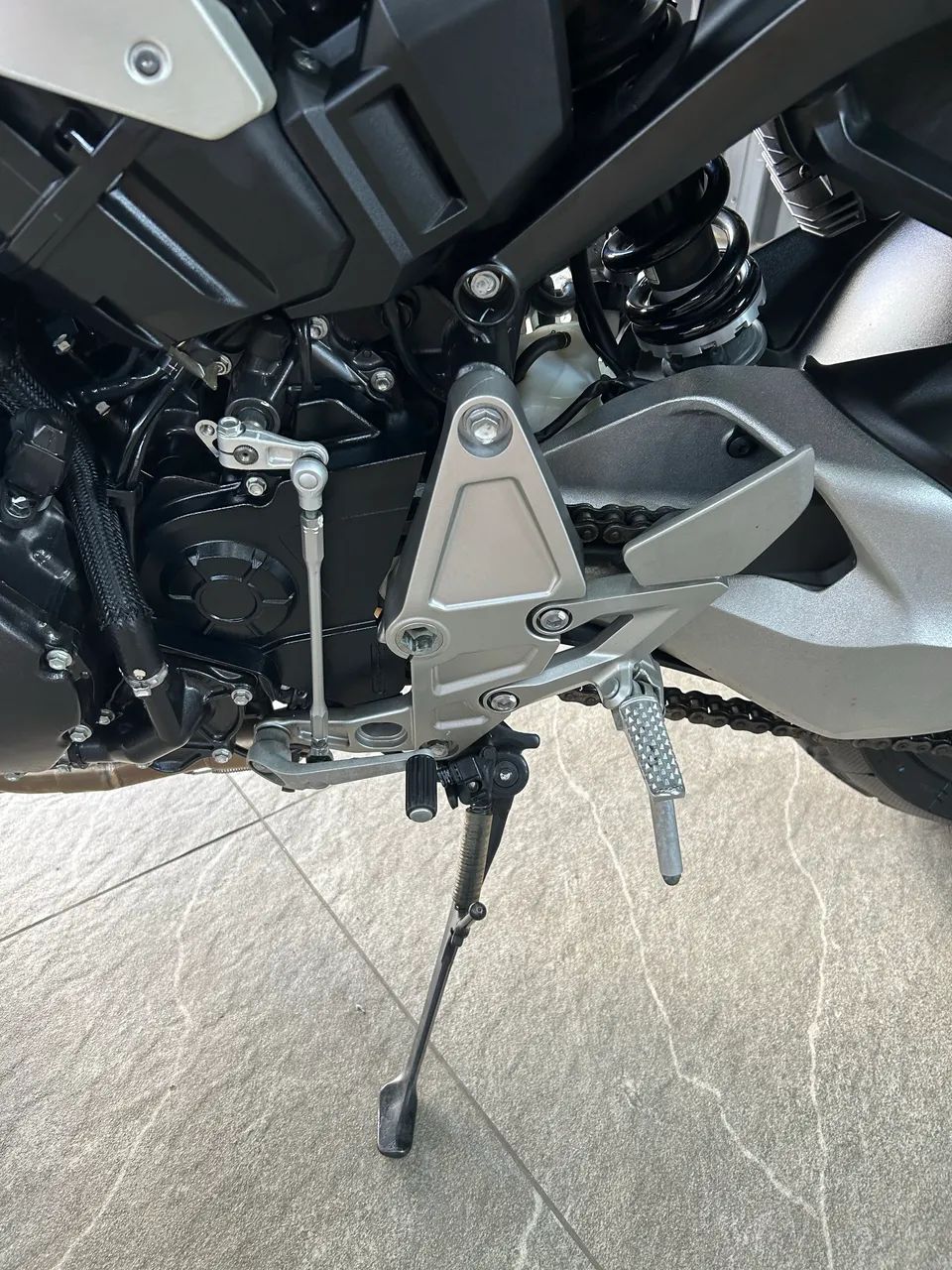 CB 1000R 2024 - Foto 3