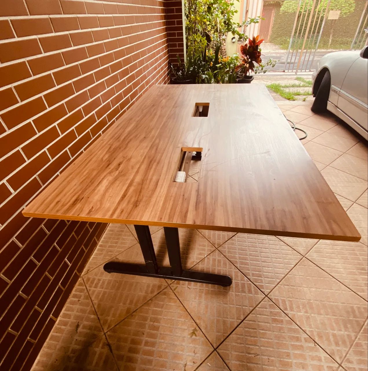 Mesa escritório 2,00 X 1,20  com tomadas - Foto 4