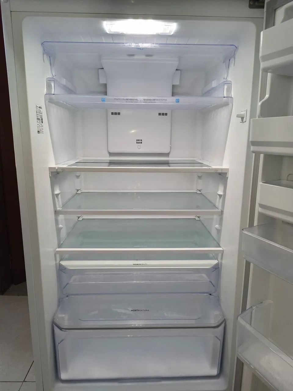 Geladeira branca duplex da Eletrolux de 474 litros - Foto 4