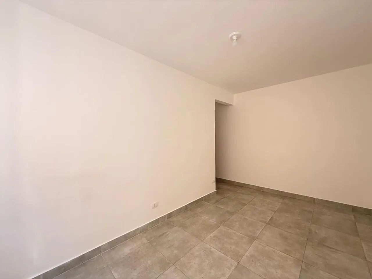 Apartamento para alugar em Maringá, Zona 07, com 2 quartos, com 53.2 m², Residencial Ghell - Foto 5