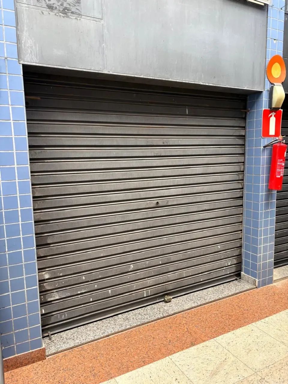 LOJA 25M2 EM GALERIA NO BAIRRO SERRANO _ LOCAÇAO