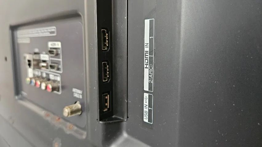 Smart TV LG 4k de 43 polegadas 43UM7500PSB (Defeito no Display) - Foto 4
