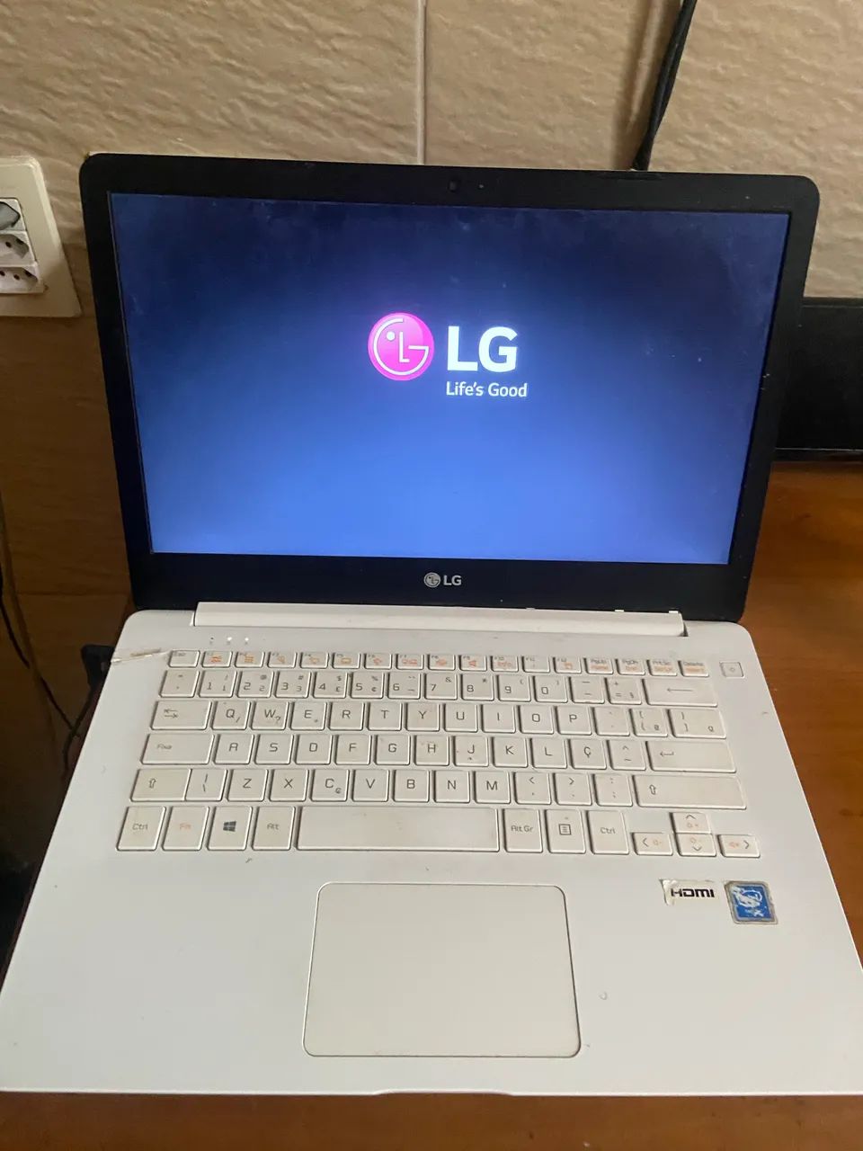 Notebook LG 14  (Intel Celeron) - Perfeito para Estudos e Dia a Dia