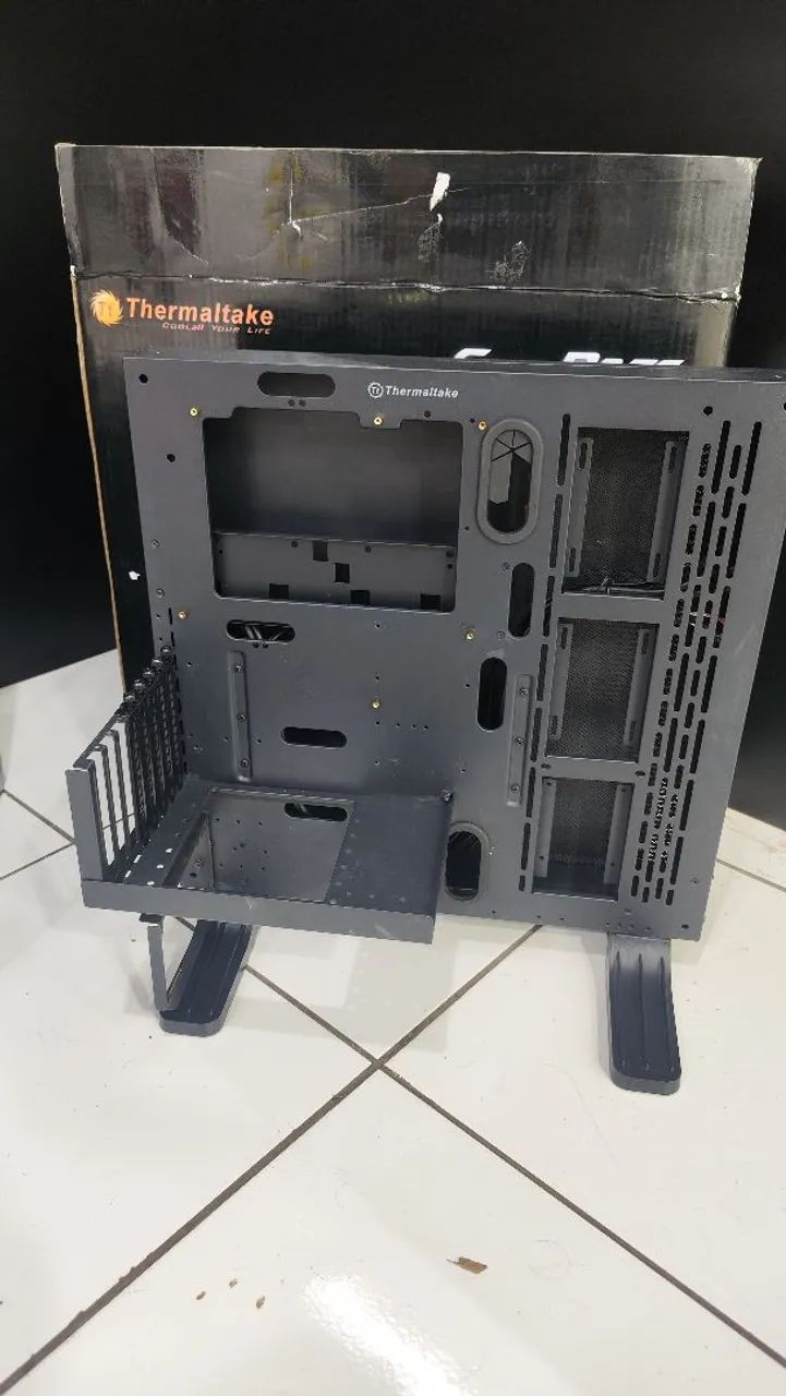 Gabinete Thermaltake Core p3 tg