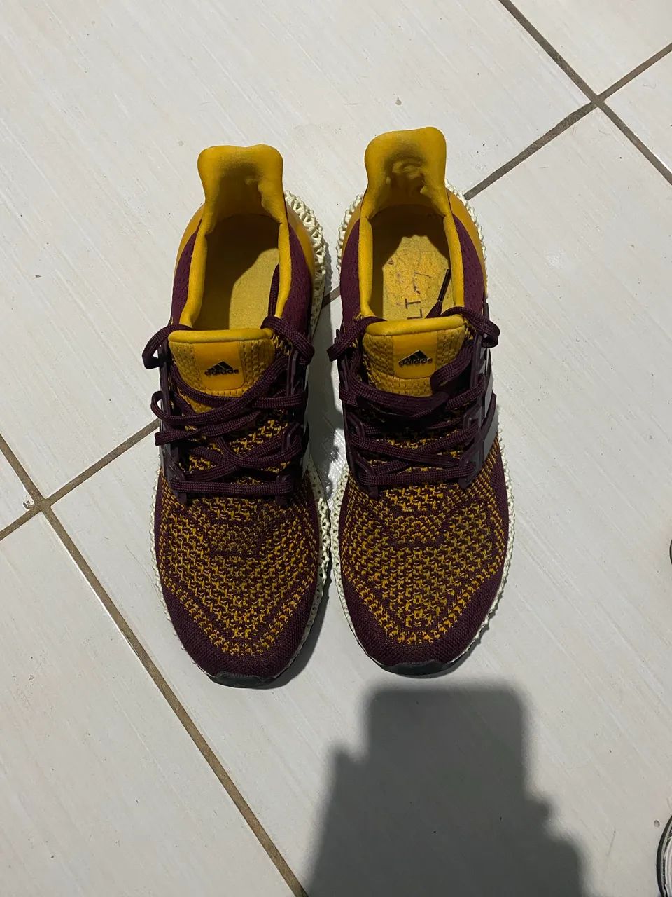 Tênis adidas 