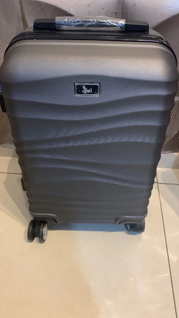 Malas de viagem com pequeno defeito  - Foto 3