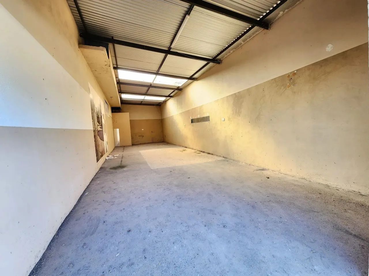 Barracão Comercial para Locação  50 m²  Jardim Santo Amaro  Cambé PR - Foto 2