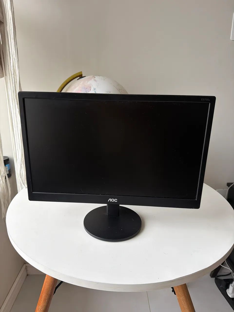 Monitor AOC