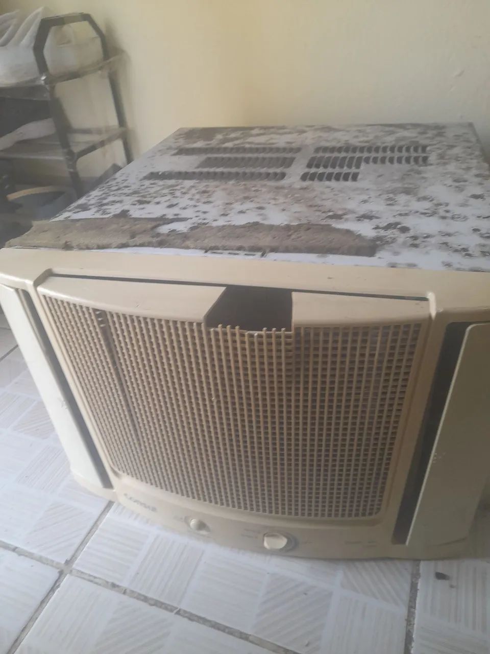 Vendo  ar condicionado com defeito