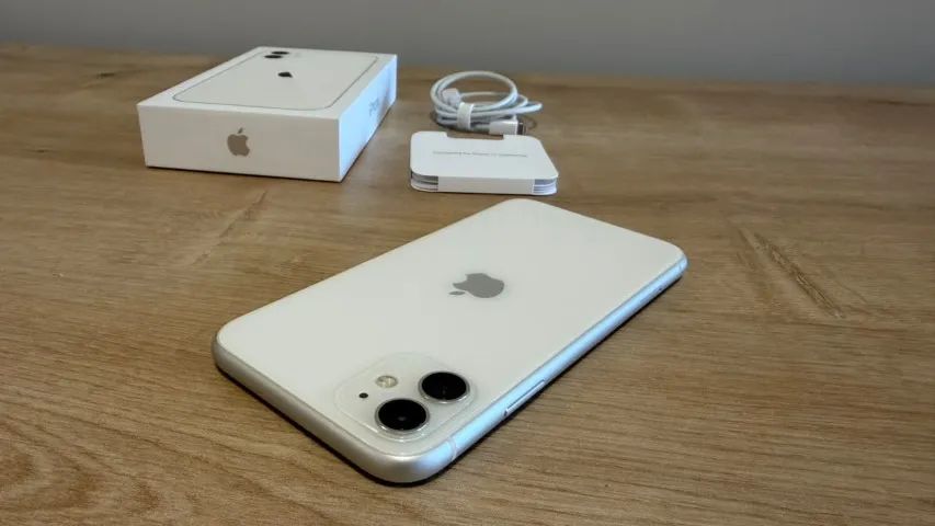Iphone 11 - Branco - 128GB (White) - Celulares e Smartphones - São