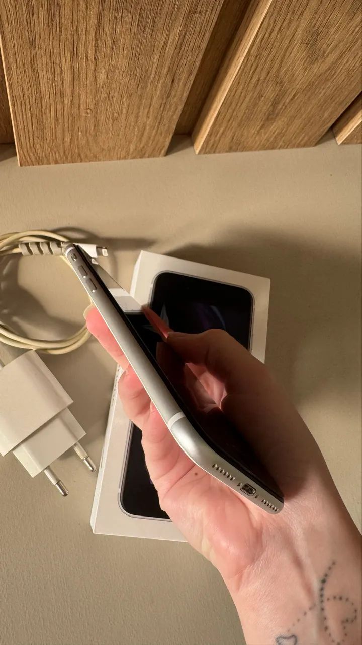 iPhone SE (2020) 128GB Branco - Foto 5