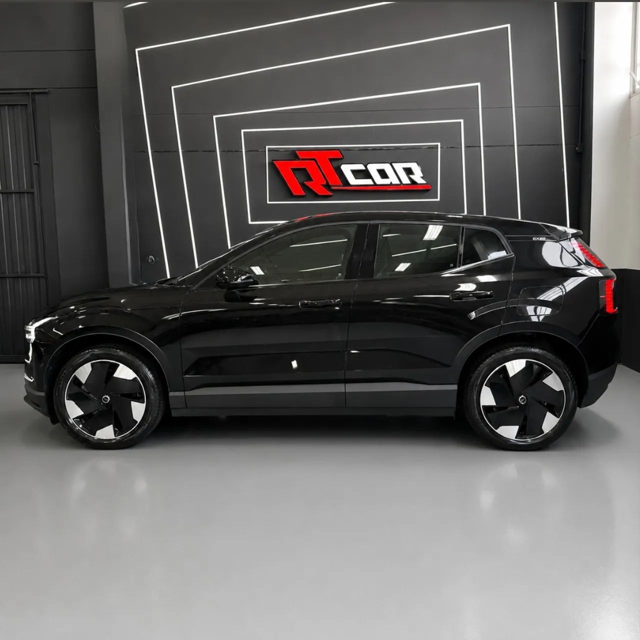 Volvo EX30 E60 Core (elétrico) 2024 - Foto 4