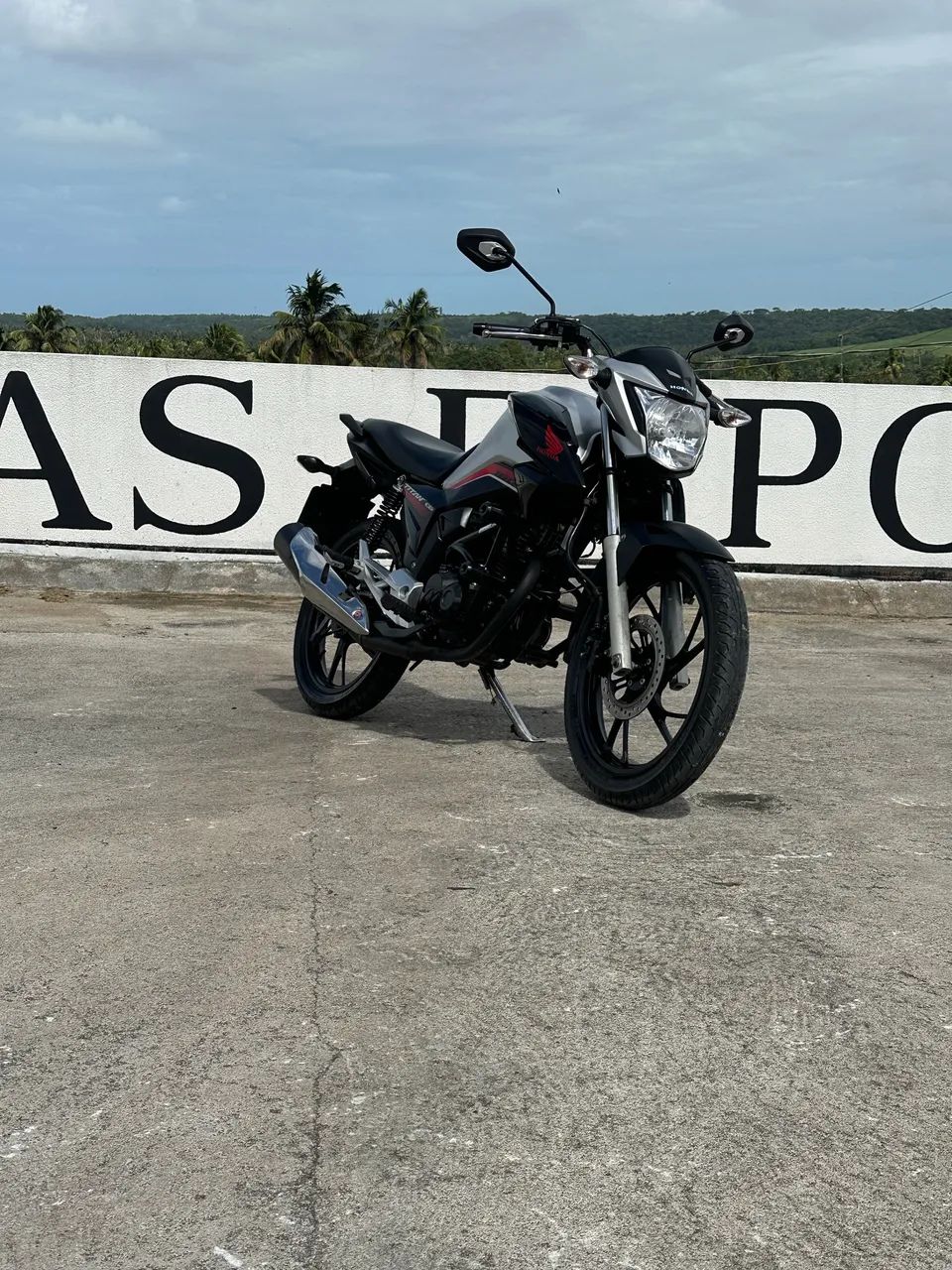 Titan 160 
