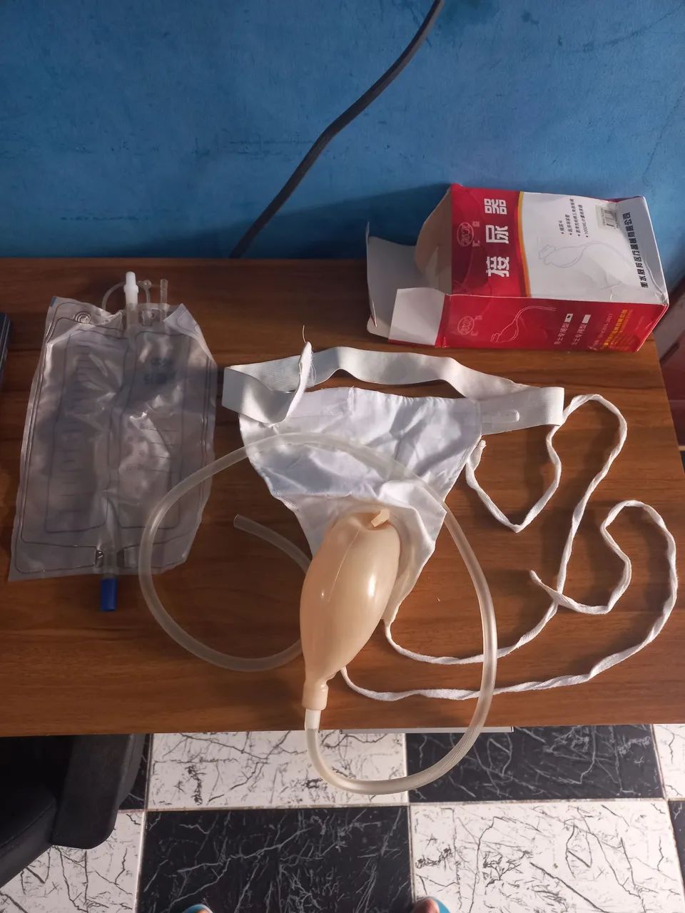 3 unidades/Cueca de urina com bolsa coletora para  PCD - Foto 3