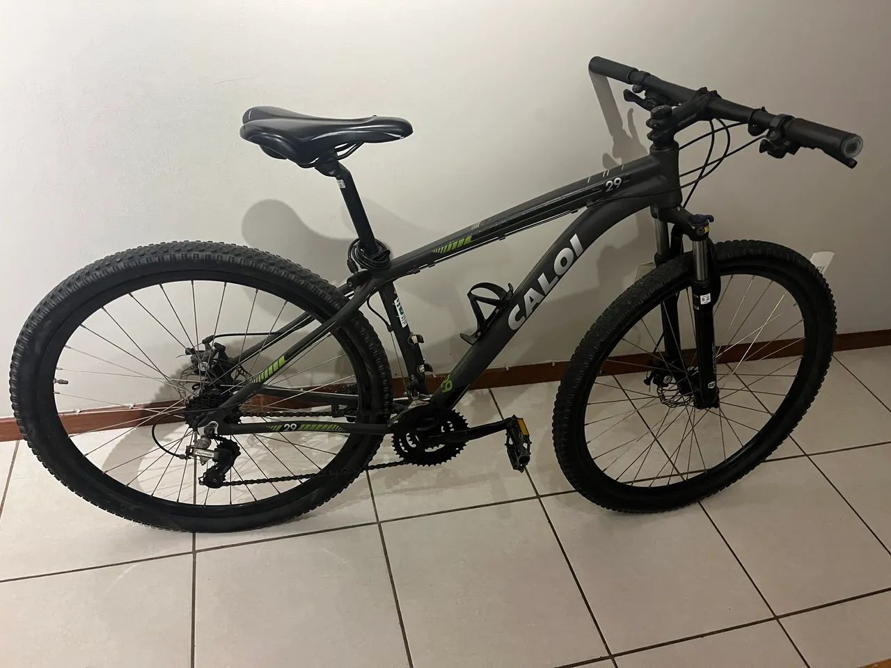 Bicicleta Caloi Aro 29 - Shimano - Freio a Disco - Suspensão Dianteira - Foto 2